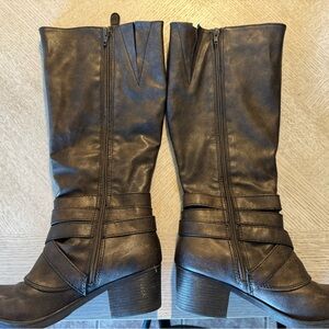 Knee high leather brown boots